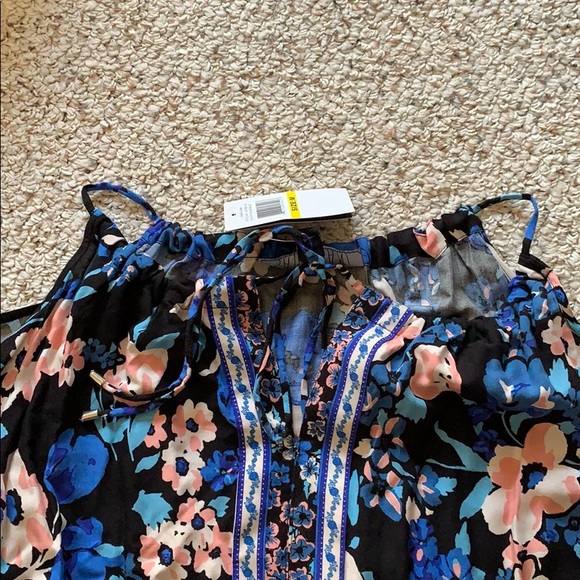 Never worn cold shoulder floral dress - Picture 2 of 2